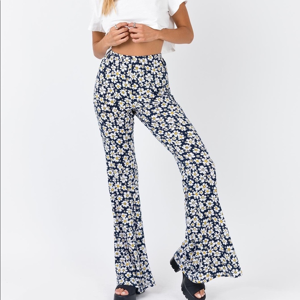 Daisy Print Flare Pants